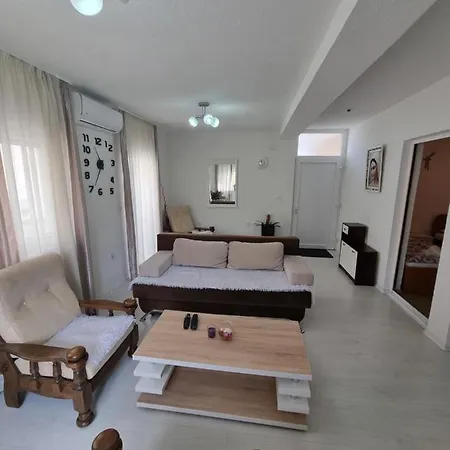 Medugorje Apartman Jurkovic شقة *